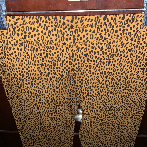 Girls Crew kids cheetah 🐆 print girls leggings -  brand new never been worn - Picture 2 of 4